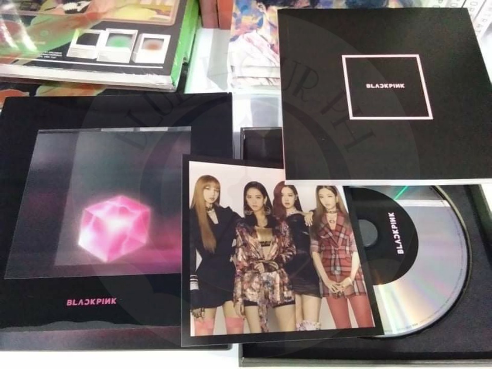 bluehour_ph's tweet photo. ONHAND #BlueHourPHOnhand
UNSEALED BLACKPINK ALBUMS
✔Square Up Black Version
✔Kill This Love Black/Pink Version
Price: 500 pesos each + sf
See photos for inclusions
DM if interested 💕 https://t.co/OafKricQWW