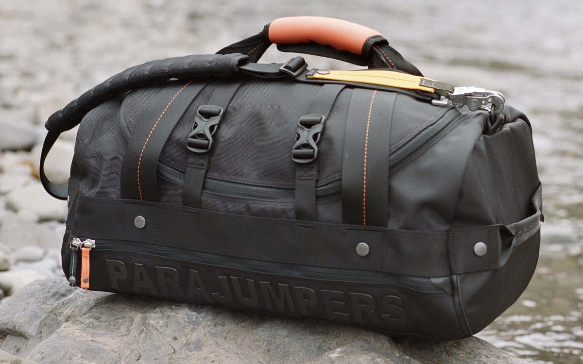 parajumpers small duffle bag