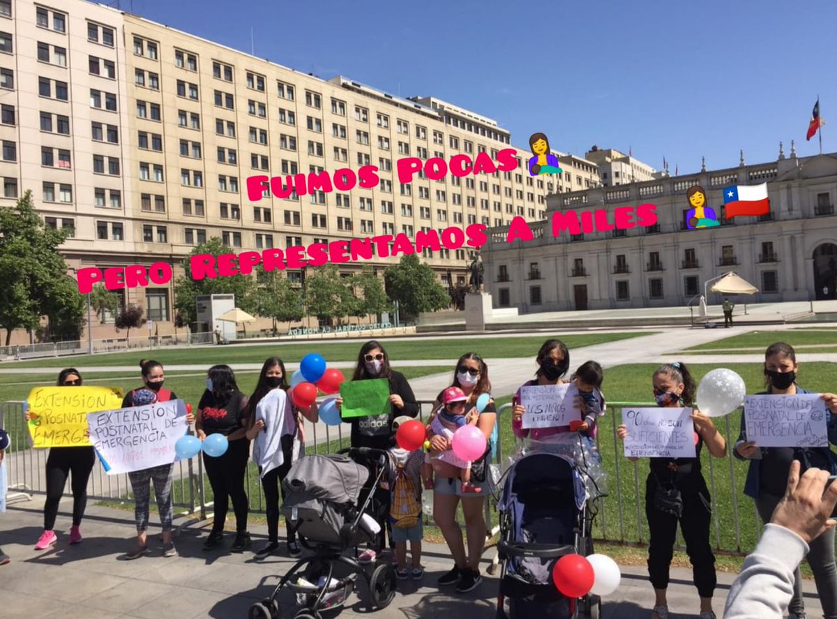 Postnataldeeme1's tweet photo. Fuimos pocas..pero representamos a MILES con la misma angustia de no saber donde dejar a nuestros bebes, Sr. @sebastianpinera  necesitamos una respuesta hoy,cuanto más volteara la cara a las miles de madres de Chile?@MarceSabat @jplchile @carolinagoic @Postnataldeeme1 @canal13 https://t.co/Lx4y27TFDJ