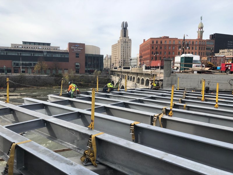 RocCityLibrary's tweet photo. Check out these updated photos of the new terrace project happening at the Central Library! Last week, the new overlook deck steel was placed on the terrace. #ROCtheRiverway #ROCtheLibrary #ROC https://t.co/tZ2IYDWRi2