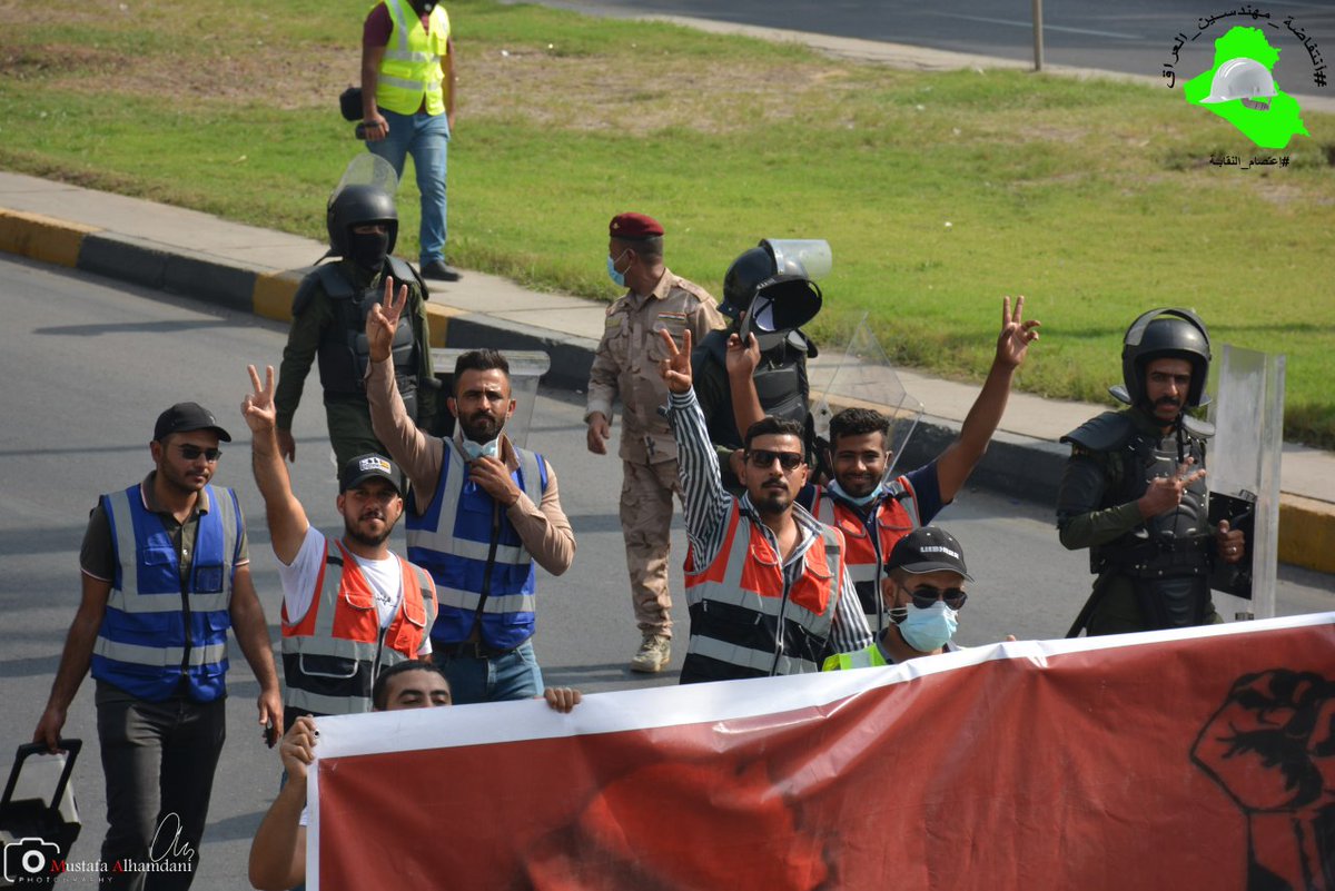 ارادتنا جبال..ونحن القمم✌️

#الشهادات_والهندسه_ينتفضون