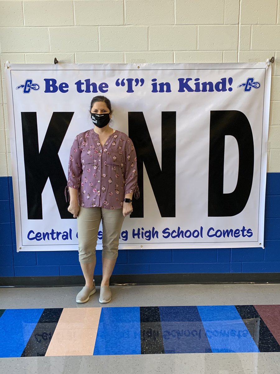 cometcounselors's tweet photo. Mrs. Russell taking her turn being the “I” in KIND #cometkindness #worldkindnessday2020 https://t.co/iOupEMwe6w