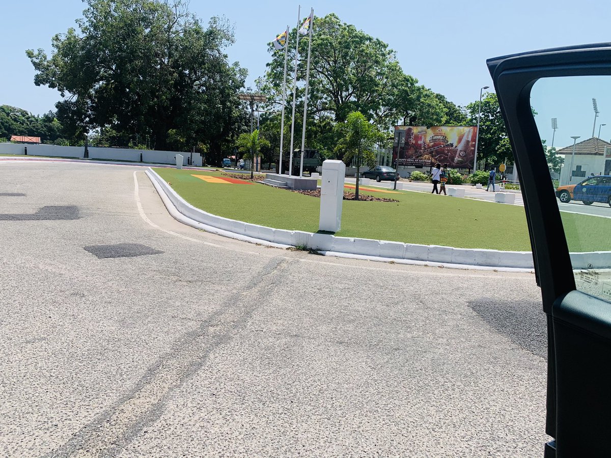 JustNanaAma's tweet photo. If you use taxis, your Parliament doesn't want you to enter. As for trotro riders, don't come close koraa. You're only good for votes. https://t.co/lUv1EIOf9j