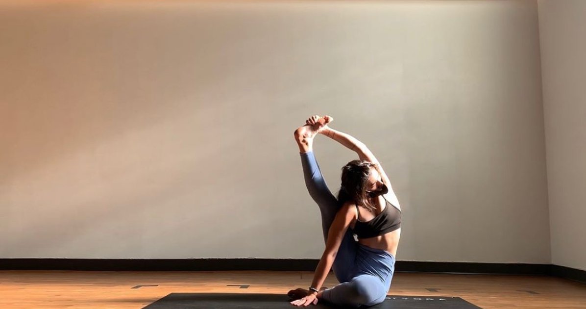 CorePowerYoga's tweet photo. As studios reopen, your first class back is FREE! Get started with a virtual studio tour to check out our safe studio standards: https://t.co/ZooHqtDUuQ 📸: @kail_salad15 via @instagram https://t.co/rKeDKl84dL