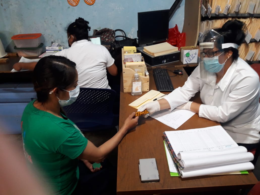 BerkysArencibia's tweet photo. Médicos cubanos : razones y no palabras.
#CubaEsSalud 🇨🇺
#CubaPorLaVida🇨🇺
@machuca_jimenez @DrGiammattei @RandyAlonsoFalc @japortalmiranda @CubacooperaGt 
@CubaEmbaGuatem https://t.co/uMBiDGjngz