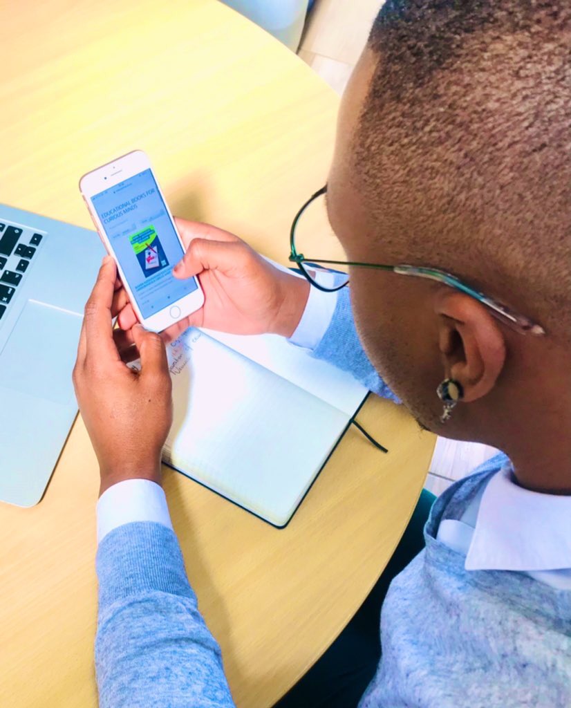 Zbu_M's tweet photo. 👨🏽‍🏫 @VivliaPublisher has been a game changer in the education sphere for over 30 years. This year, they introduced digital and hard copy study materials to aid learners in SA languages and maths. #TakeBackYourFurture #Matric2020 #ExamPreparation #VivliaCatchUp https://t.co/3Whw0FAmfP