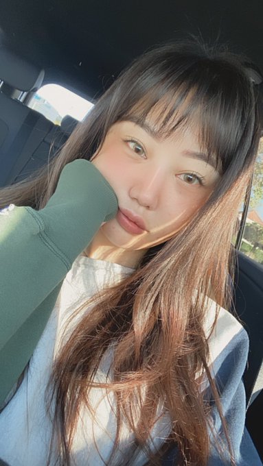 Watch Kitty Lixo's leaked NSFW photo on TwXstars