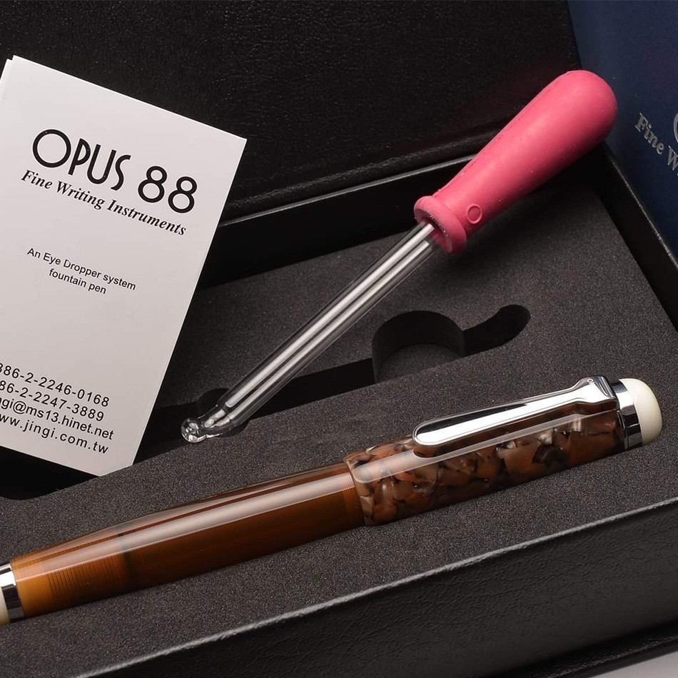 cultpens's tweet photo. **It's giveaway time** The Opus Omar Eye Dropper Fountain Pen F in brown worth £93! Simply like &amp; share this post &amp; subscribe to our Penorama newsletter https://t.co/xIrzcArBL0. Existing subscribers who share will be included  &amp; winner is picked tomorrow at midday so get sharing. https://t.co/PBCYiKQjNQ