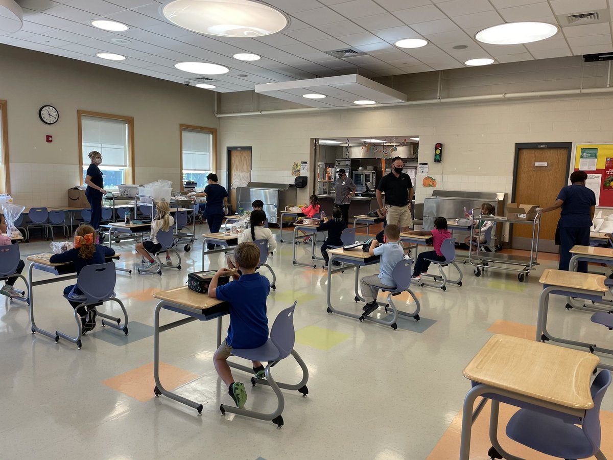 HanbySchool's tweet photo. So excited that @HanbySchool Cohort A students returned! They love π lunchtime!! #HanbyOneHive @BSDk12 @BsdElementary https://t.co/WsbDUZd8S5
