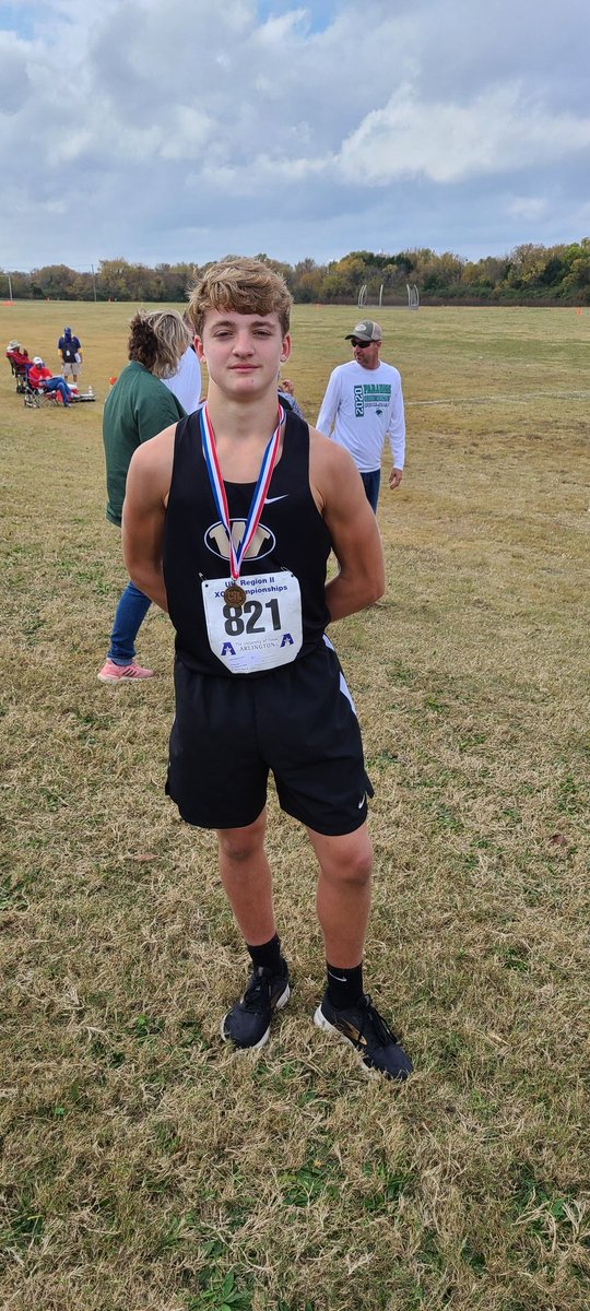 WHStxAthletics's tweet photo. The Tigers showed up and showed out today at the Regional XC meet. We are so proud of the efforts of these young athletes.
🚨STATE QUALIFIER ALERT🚨
Austin Stibbens finished 7th place and qualified to run at the State XC meet. #DaDub https://t.co/QhMtNVSQoR