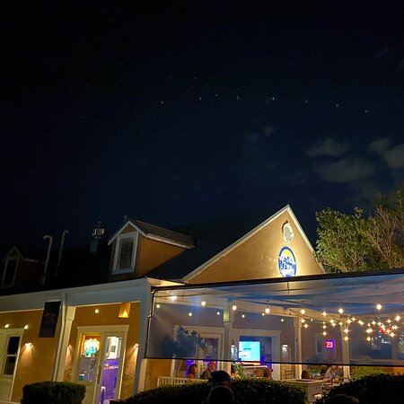 TwoCranesNMABQ's tweet photo. One of our wonderful customers took this great shot of Two Cranes Bistro and Brew at night!
.
.
#twocranesbistroandbrew
#albuquerque
#burque
#albuquerquefoodies
#albuquerquefood
#abqeats
#abqpatio
#abqyelp
#yelpabq
#albuquerquerestaurant
#supportlocalabq
#outsidedining
#ediblenm https://t.co/RaoJlZuU6w