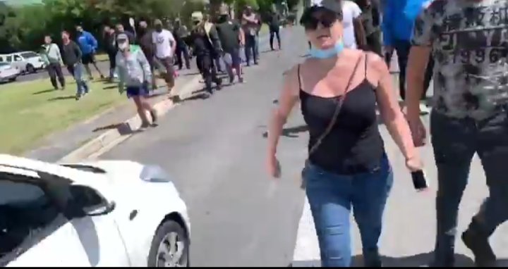 DrThaboMalapile's tweet photo. I am so angry. Fighters by any means necessary. #Brackenfellhighschool #brackenfellhigh #FightersAttack https://t.co/sPtj7hoALO