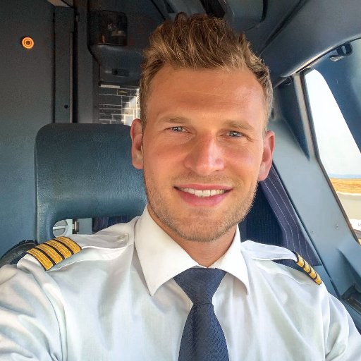 Bakare_OL's tweet photo. #NewProfilePic https://t.co/KPgtUdPCMG