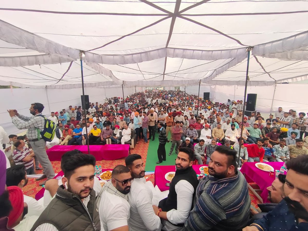 AkshaySharmaOrg's tweet photo. Exuberance of @NSUIPunjab cadre during Student Council at Amritsar today has set the stage for action plan to take CM @Capt_Amarinder Ji's visionary initiatives at grassroots for 2022 polls.We ready for a significant role in ensuring benefits of Cong achievements reach every home https://t.co/1Zcj23xp2B