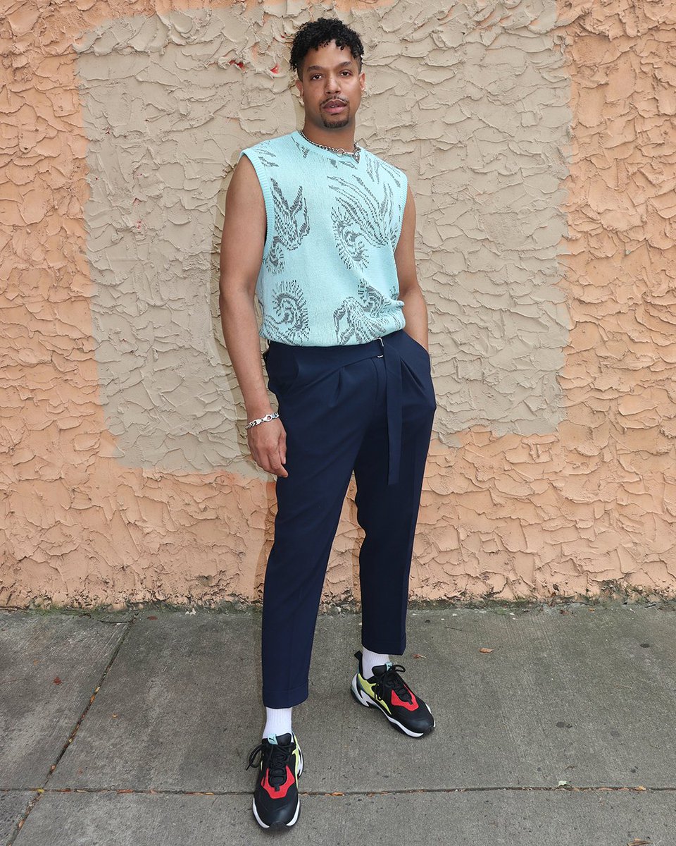 MrRamonLuis's tweet photo. 🌬 sweater (vest) weather 🍂

👕👖: @asos 👟: @puma

•••••••••

#PhillyStyle #PauseOnline #PauseShots #ASOS #Puma #GuysWithStyle #MenWithStyle #MensFashion #OOTDInspiration #ClassyStreetwear #CozyStreetwear #Culturfits https://t.co/oO1fvFAidu