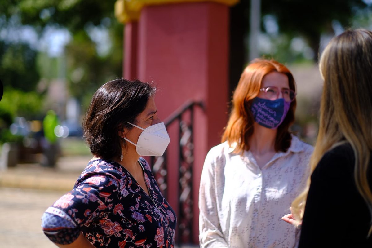 lestivales's tweet photo. Llamamos como @RDemocratica a primarias ciudadanas amplias a vecinos, fuerzas políticas y org. sociales en #LaFlorida #LaReina y #Ñuñoa para tener gobiernos locales transformadores. Juntas en este desafío con @EmiliaRiosS y @mcatarubio. https://t.co/Th681hOOck