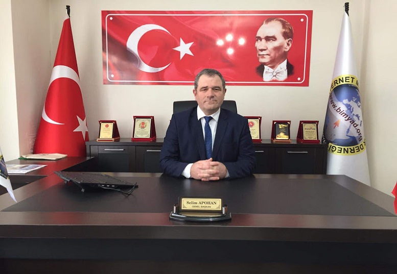denizdibi444's tweet photo. https://t.co/AZFBl5mbIs
Basın İnternet Medya Yayıncılar Derneği Başkanı Selim Apohan ''Cumhuriyetimizin kurucusu Gazi Mustafa Kemal Atatürk’ü bir kez daha rahmetle ve minnetle anıyorum” https://t.co/hsfULQEl4S