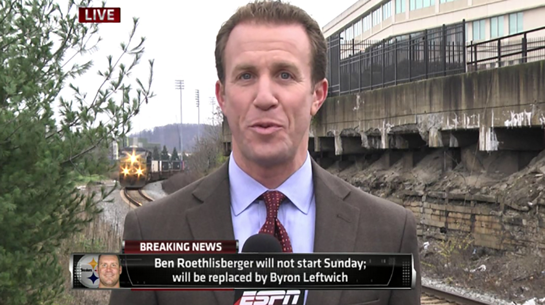 That moment when  @Bob_Holtzman found himself on the wrong side of the tracks and nearly caught a train during his liveshot from Pittsburgh.A thread. (3 of 8)