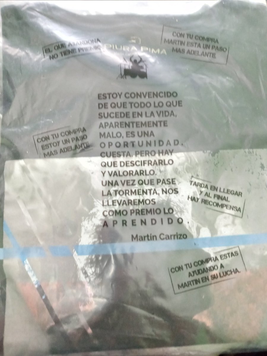 andreasfrias's tweet photo. Llego la remera!!! Vamos Martin Carajo!!! Todo saldrá bien 💪💪💪#MartinCarrizo #VolveraMartin https://t.co/RT8ezxXSYV