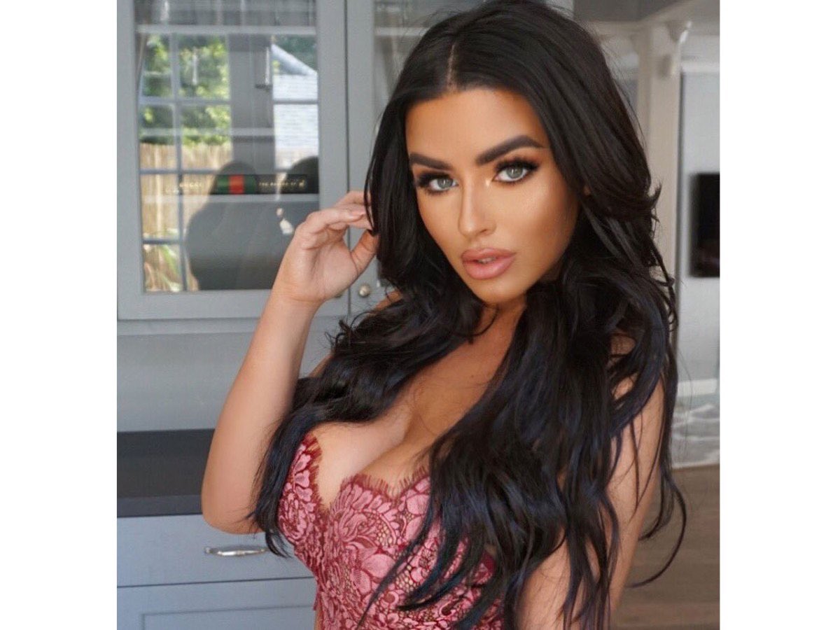 platinumrubyent's tweet photo. Monday Distractions > Abigail Ratchford’s 25 most stunning Instagram photos: https://t.co/x8CKxveFcL #hotgirl #model #beautiful #gorgeous #fitness #workout via @muscle_fitness https://t.co/4BROwhwNJL