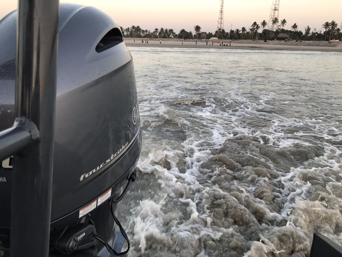itusrescuegear's tweet photo. #beamphibious showcased by MV Arice. Worlds First Amphibious Pilot  Boat operating in @SMPort_Kolkata 

The advanced versions will have larger deck space with seating for 15+ passengers, basic sanitation facilities and more advanced electronics and sensors. https://t.co/UnaByyC93n