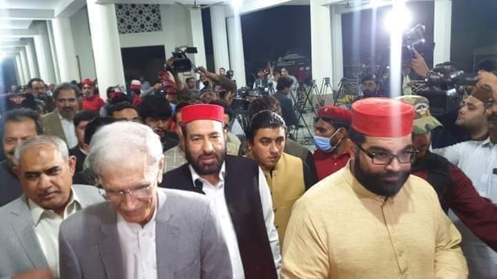 ikramk998's tweet photo. Proud of you all
#Masharan🟥🚩🤲✌️❤️
#عدم_تشدد_کی_جیت https://t.co/prXjwEuYIY