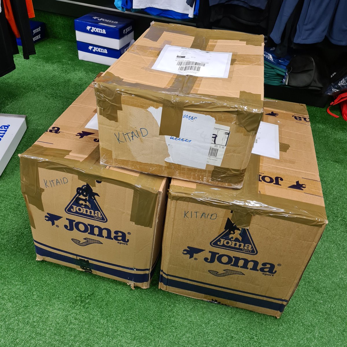 bolamsportswear's tweet photo. We have just donated three boxes of unused stock to KitAid 📦

A charity that recycles kit and distributes to underprivileged children and adults in some of the world’s poorest countries

#bolampremiersportswear #kitaid #charitydonation https://t.co/HbLTJ6vCng