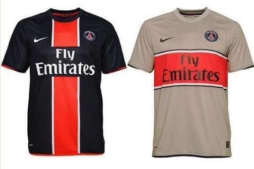 Voici les nouveaux maillots de la saison 2008-2009. Un maillot extérieur qui ne fera pas l’unanimité mais un maillot domicile toujours aussi beau et symbolique avec cette fameuse signature Hechter de la bande rouge et contours blancs.