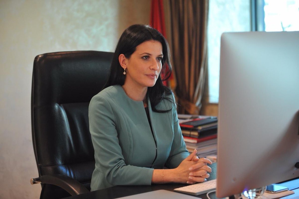 GjonajEtilda's tweet photo. 🇦🇱🇪🇺 Sot pata nderin të merrja pjesë në Konferencën “Pavarësia e Drejtësisë dhe Sundimi i Ligjit”, ku nën kujdesin e Kryesisë Greke të KE-së u mblodhën së bashku 47 Ministrat e Drejtësisë të shteteve anëtare të Këshillit të Europës

👉🏻 https://t.co/iXupVOEkdu https://t.co/y6uDI7oxUr