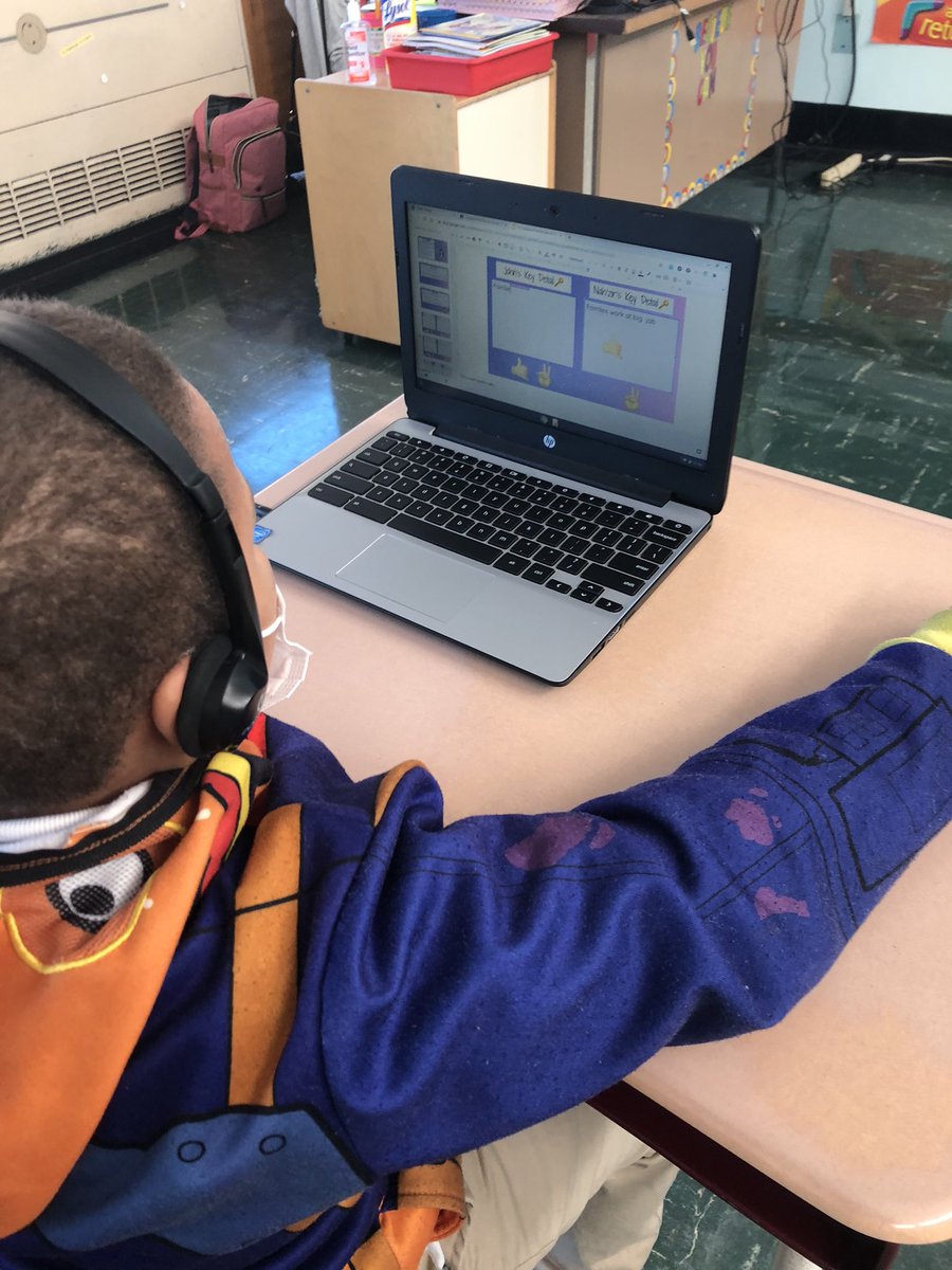2nd graders work collaboratively in google classroom and give each other feedback. 6 feet can’t stop us from teamwork! <a href="/Frps_Tansey/">James Tansey School</a> #tanseycares #tanseytigers