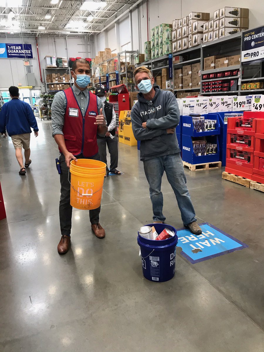 dfogg707's tweet photo. Dennis converting a pro and upgrading his bucket! #BucketExchange #Provember #Lowes4Pros #TeamMarvin @SlyORenard @wynsen @JohnnyBlue80 @AndreaC85730874 @LowesMedia https://t.co/W2DjBPwQp0