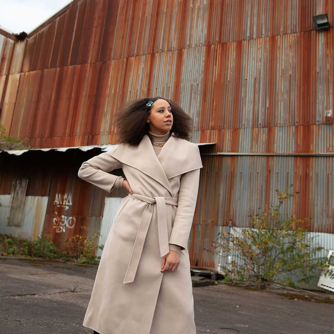 flannelsfashion's tweet photo. ‘There’s a lot of love in the city.’ Take a walk around Belfast with @gemmabradleymusic and @mackage in the latest instalment of #atFLANNELS: https://t.co/uCLYUrsyAR
#FLANNELS #FLANNELSwoman #Belfast #Fashion #Style https://t.co/Hl3myWzOfg