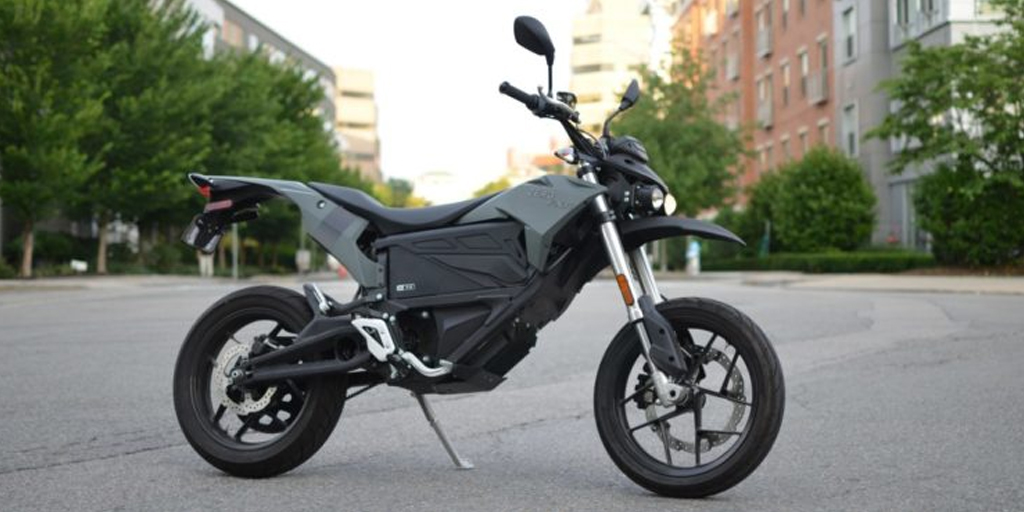ZoneMotorcycle's tweet photo. say something...........?
#motorcycle #motorbike #motorcycles #riding #racing #road #racer #motorcyclelove #Motorcyclist https://t.co/Ml8nin3rXP