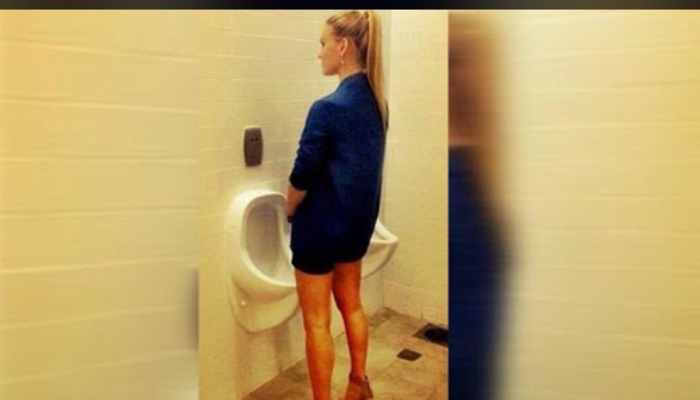 Girls Miniarsch Pisse Doppelter