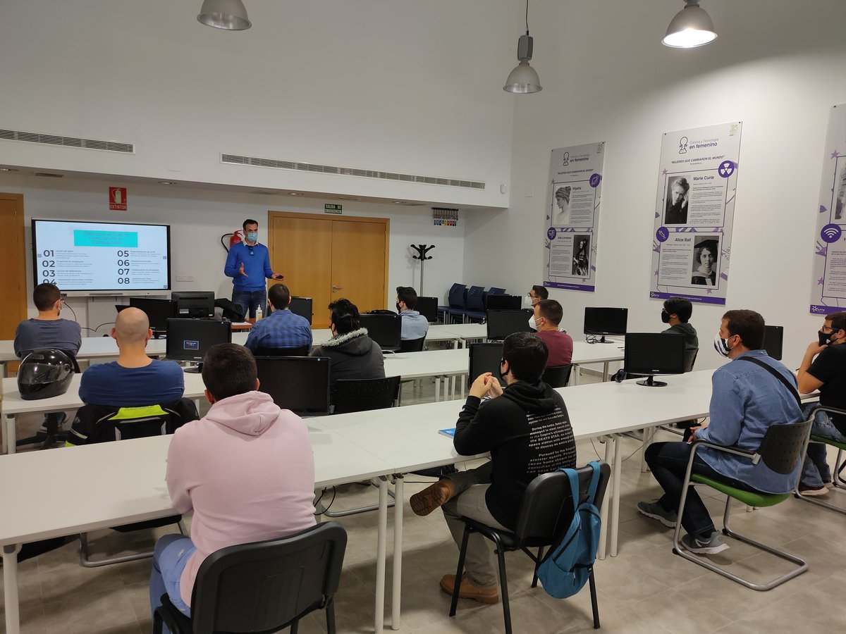 cpifpalanturing's tweet photo. Sesión inaugural del curso de especialización en Ciberseguridad. 720 horas de bastionado, análisis forense, hacking ético, normativa, puesta en producción segura... para formar a futuros profesionales del sector. Y en la pública! @PTAMalaga
@EducaAnd @educacionenmlg @etpoepmalaga https://t.co/lDVhAcCRXI