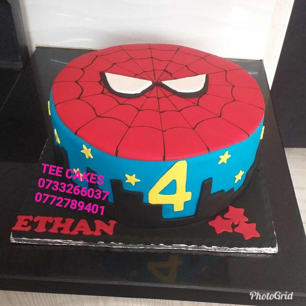 TEECakes10's tweet photo. Birthday cakes https://t.co/DxirSVUcw5