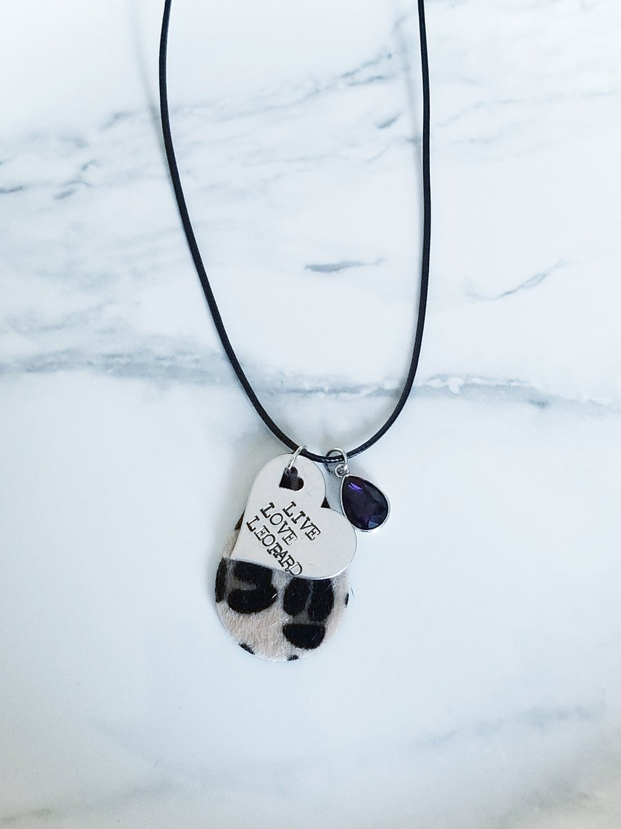 kryswild05's tweet photo. How cute is this!? 🖤
&amp; loving the leopard print accent! 😍
1 available $10
•shipping available•
(Can make more &amp; personalize anyway you'd like upon requests)
https://t.co/yurYlW4UAI https://t.co/jdhNSMwHdU