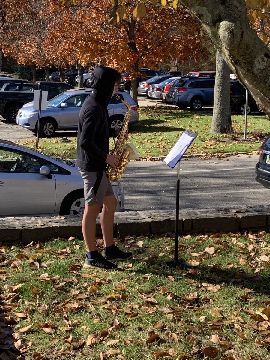 Beautiful day for a socially distanced Edgemont Jr High band session🎼