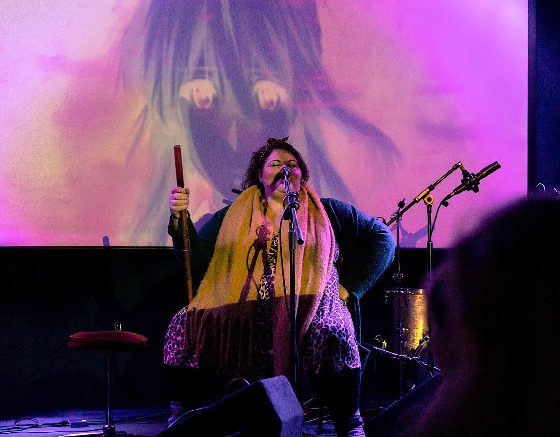 grid_turn_photo's tweet photo. Pics from Bands, Space, Carlton Place gig last week. Featuring @BustyMinefield, Ruben Sheridan on 🥁 & @keelinmusic with @corina_bibere on visuals. It was emotional hearing & capturing live music again 🥺 thanks @Shunyasound & @CarltonClubInfo for making it happen 💜 https://t.co/F7CG0Max8E