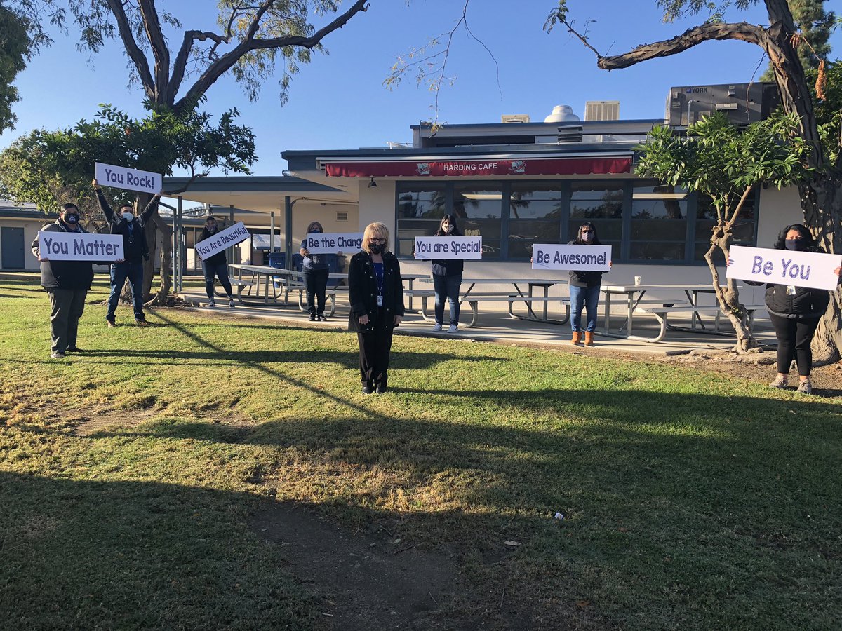 We welcomed students back for specialized academics and supports at Harding Elementary today- what a great morning! <a href="/snicholas57/">snicholas57</a> <a href="/nik_stiles/">Nikki</a> <a href="/BCSDSELPA/">BCSD SELPA</a> #TeamBCSD