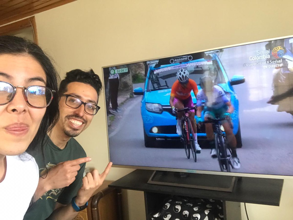 wen_huerfano's tweet photo. De muerte ese remate de Lorena Colmenares #UnaBiciConMiSeñal 
#VueltaColXSeñal @SenalDeportes @SenalColombia https://t.co/qWfHU1EKF2