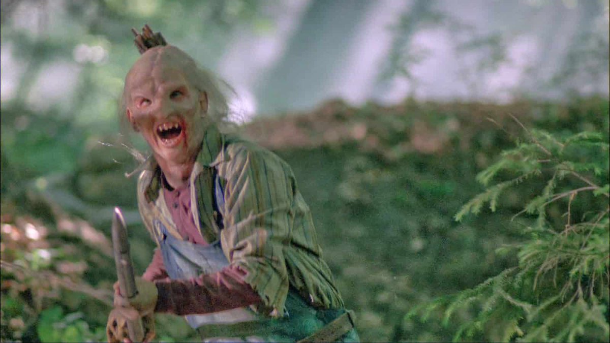 oredorrore's tweet photo. Wrong Turn - Il bosco ha fame (#WrongTurn) è un film del 2003, diretto da #RobSchmidt e scritto da #AlanMcElroy.

#horror #oredorrore #horrormovies https://t.co/A1qHCWr6RL