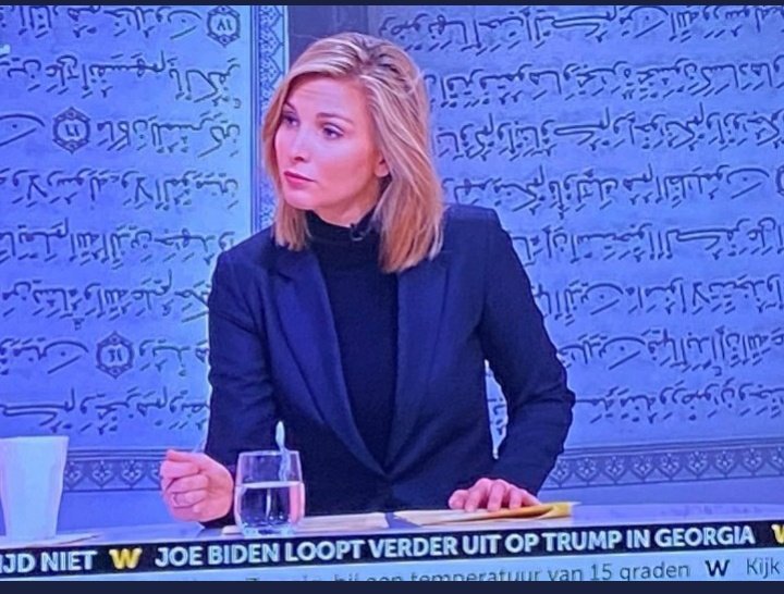 farahkaabneh's tweet photo. #wnlchallenge
Hahahahah stupid 😂😂, If you want to display the quran, you should be Display it correctly https://t.co/7fAPuNI6iS