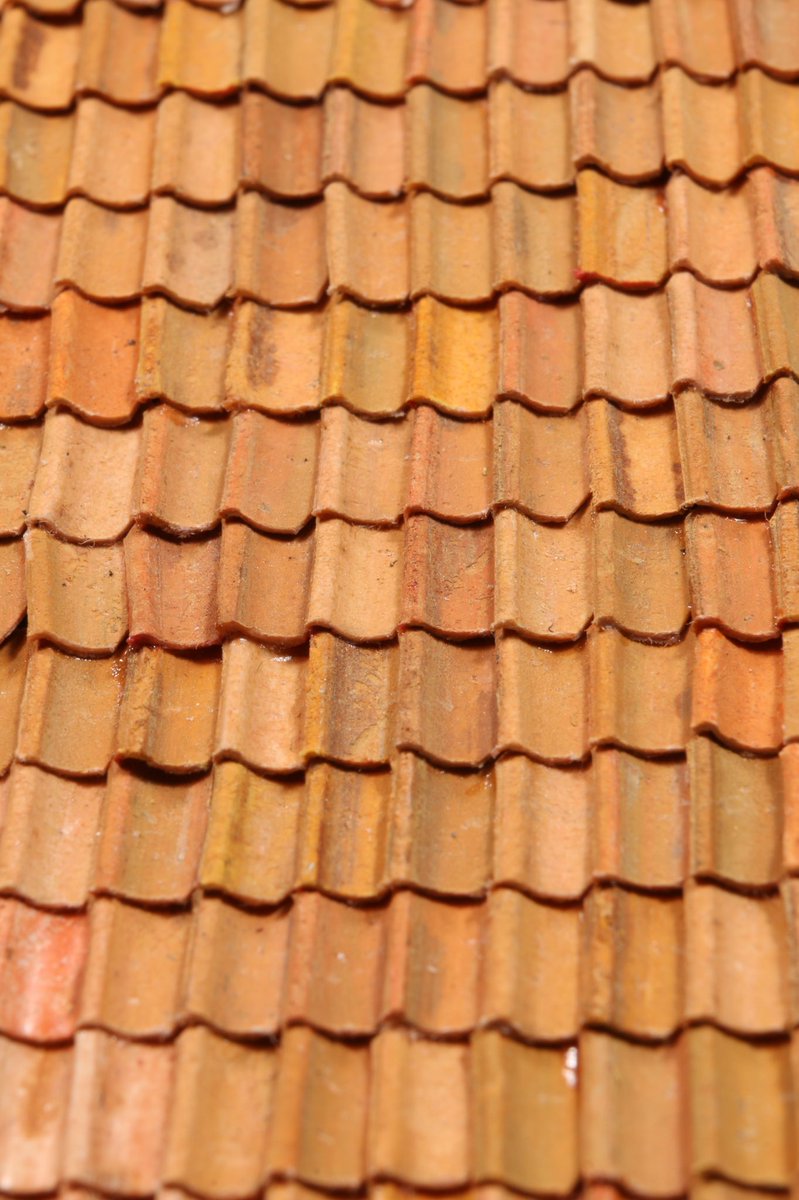 Geomeier's tweet photo. Dachziegel, Stück für Stück nur Dachziegel................. https://t.co/6OoNqtLIJe