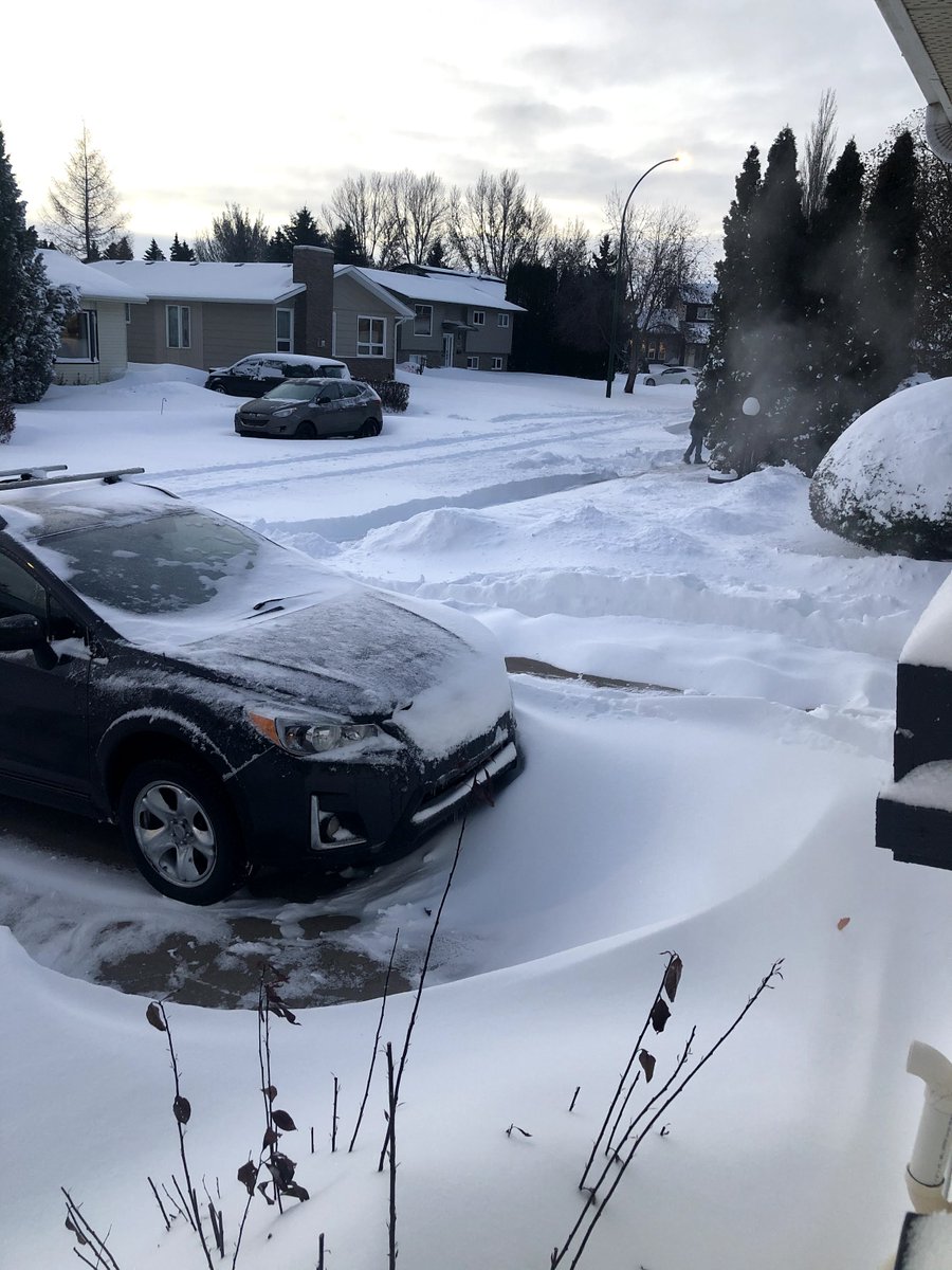 Move to the west they say, it will be fun they say.  

#saskstorm <a href="/weathernetwork/">The Weather Network</a>