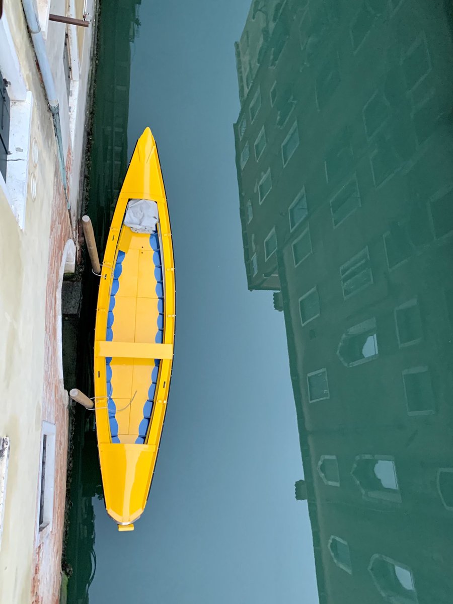 EVonHoccheim's tweet photo. She is back home! In the next days I and my wife will go to the Rialto Market with her for supplies! #Venice #rowing #sandolo #voga #vogaveneta #boats https://t.co/HHqOWsIMgm
