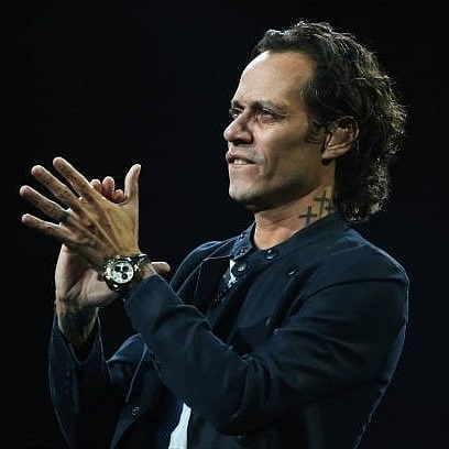 MarcAnthony_Mex's tweet photo. Reposted from @palabrasdelalma_usa 🤴🎤🕺🔥 @marcanthony
#marcanthony #Kingofsalsa #thevoice #icon #legend #puertoricanpride #jlo #jenniferlopez #latinmusic #salsamusic #quevivalasalsa #flacobello 1/2 https://t.co/LJ9EwUOG37