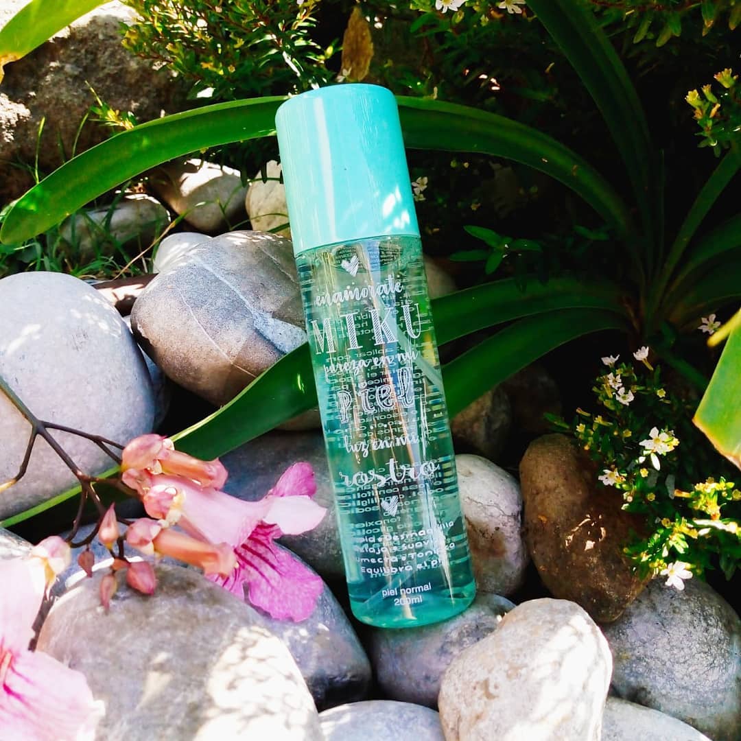DaliaRaquel10's tweet photo. Agua micelar para piel normal $110. https://t.co/dWgHbxlNRI