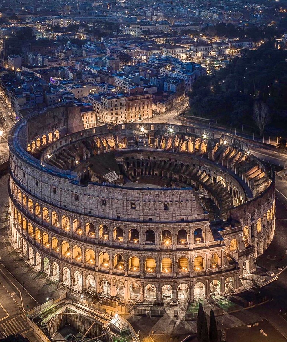 Sua maestà Colosseo ✨
His Majesty Colosseum✨

#Rome #Italy #Colosseo #gigiproietti #9Nov