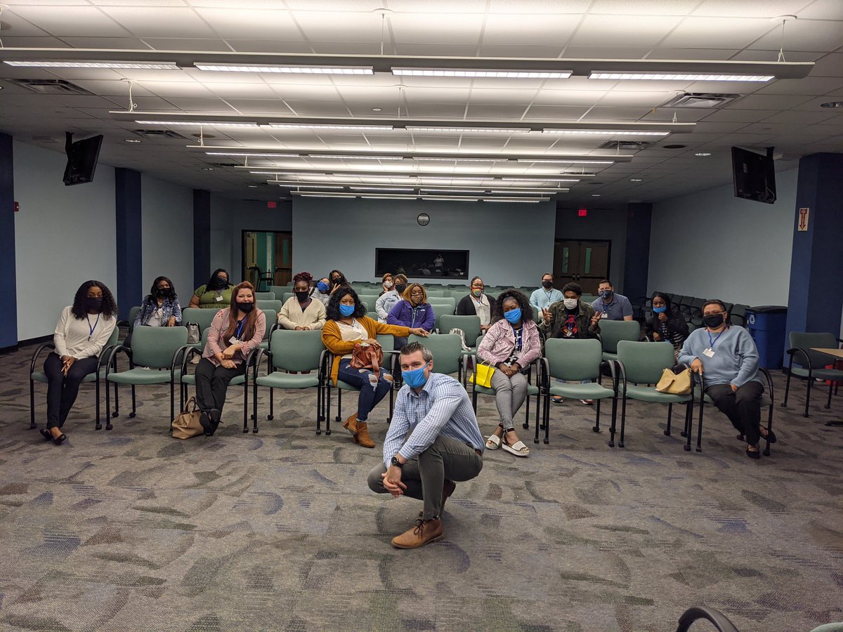 Shout out to the outstanding group of new employees that joined our team today! Looking forward to being Super Successful with you! #lifeatATT